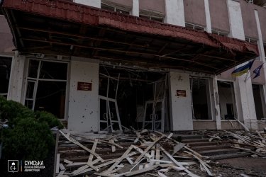 Фото 4 — РФ вдарила по Сумському держуніверситету: пошкоджено шість корпусів, вибито вікна (ФОТО)