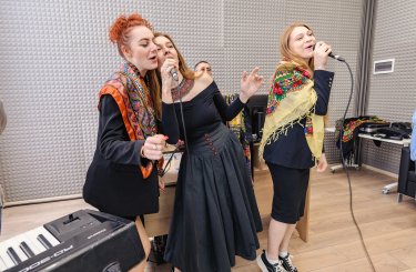 Фото 64 — В переполненном переселенцами Мукачево открыли хаб для их интеграции в общину (ФОТО)