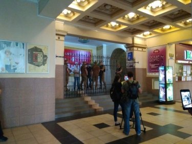Фото 5 — Руководство кинотеатра "Киев" заявило о рейдерском захвате здания (ФОТО)