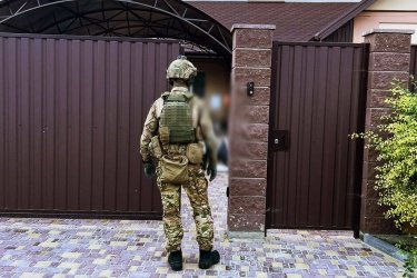 Фото 5 — Купил во время войны имущества на $350 тыс.: у днепропетровского военкома провели обыски (ФОТО/ВИДЕО)