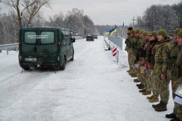 Фото 2 — В Житомирской области восстановили мост, который был разрушен из-за российской агрессии (ФОТО)