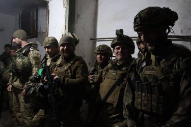 Фото 2 — Сирський пояснив, чому окупанти поширюють фейки про взяття Бахмута