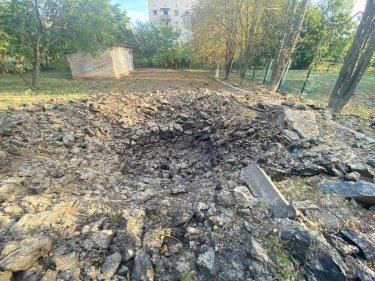 Фото 4 — Обстрел Донецкой области: россияне разрушили дома и подожгли лесополосу