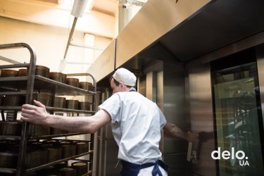 Фото 4 — Как выпекают паски — репортаж с одного из крупнейших хлебозаводов в Киевской области