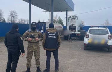 Владельца АЗС в Купянске будут судить за бесплатную заправку техники оккупантов