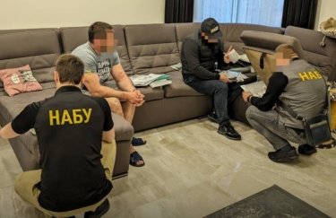 Збитки на 290 млн грн: НАБУ розкрило злочинну схему на Чернівецькій митниці