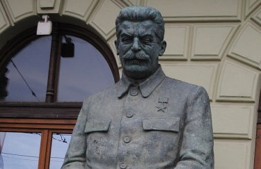 Историческая пропасть. В Украине осталось менее 5% сторонников Сталина, а в России стало более 60% - опрос (ИНФОГРАФИКА)