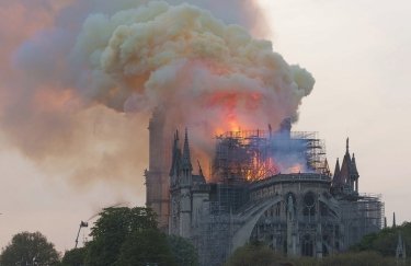 Пожар в в соборе Парижской Богоматери. Фото: wikipedia.org