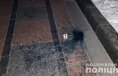 Могила Ватутина пострадала от рук молодых вандалов. Фото: Полиция Киева