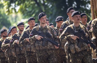 Латвія збирається відновити призовну службу в армії