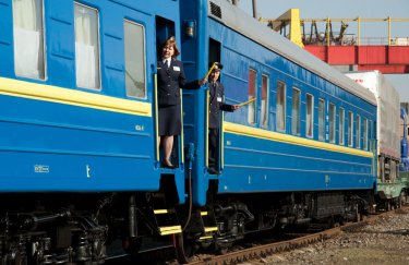 На Троицу "Укрзализныця" назначила дополнительные поезда