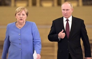 У Німеччині звинуватили Меркель у причетності до нападу РФ на Україну