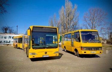 Одесса призывает центральные власти разрешить использование автобусов, полученных в качестве гумпомощи: почему это сейчас незаконно