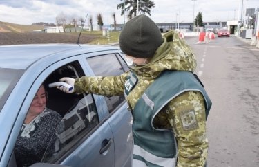 Пограничники будут проверять всех въезжающих в Украину людей. Фото: ГПСУ