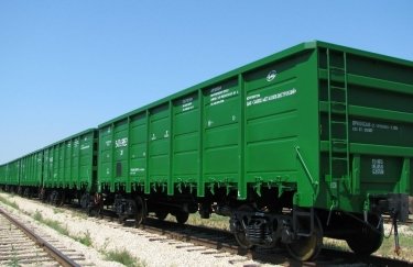 Крупнейший метзавод Украины покупает большую партию вагонов в лизинг