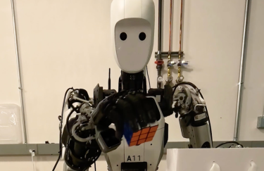Работы становятся умнее и автономнее Gemini Robotics On-Device