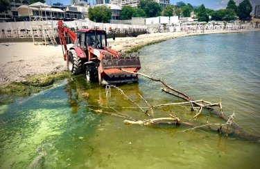 На Одещині категорично заборонили купатися та ловити рибу: у воді виявили збудники інфекційних хвороб