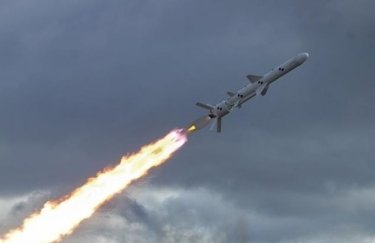 Враг нанес удар по аэродрому в Миргороде