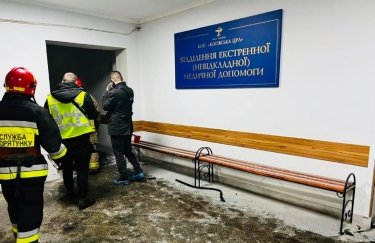 Вибух у лікарні Івано-Франківської області: причиною була заупокійна свічка (ФОТО)