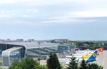 Международный аэропорт "Львов". Фото: facebook.com/lvivinternationalairport Садовый прокомментировал возможность открытия авиасообщения из Львова