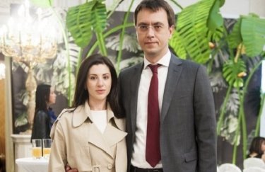 Омелян задекларировал 1,2 млн грн доходов, а его жена — бесплатное пользование BMW X5