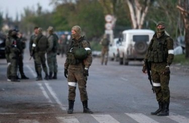 В Луганской области оккупационные военкоматы ускоряют взятие на учет призывников и военнообязанных. Фото: Медиацентр Украина