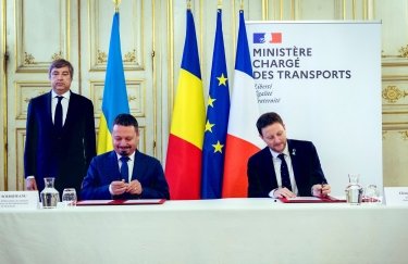 Франція та Румунія підписали угоду про спрощення експорту зернових з України