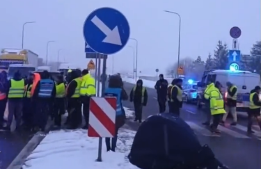 Украинские водители, забастовка, заблокировали дорогу