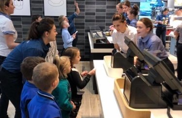 В Тернополе открылся первый McDonald's