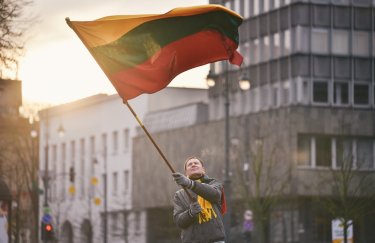 В Литве планируют лишать гражданства за поддержку войны России против Украины