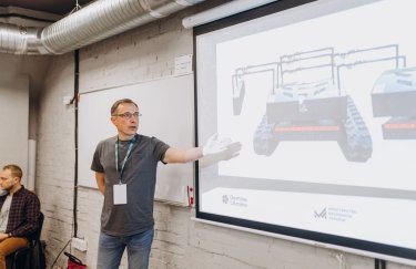 Украинские разработчики презентовали роботизированные косилки, которые помогут саперам