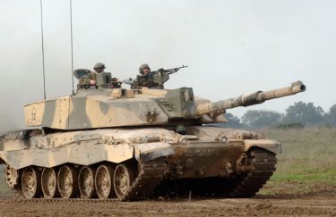 Навчання закінчилися: українські військові повертаються з Британії разом з танками Challenger 2