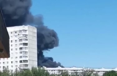 В Москве возник масштабный пожар, раздались два взрыва