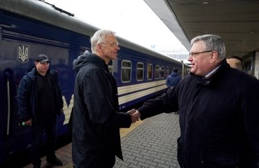 До Києва прибув прем'єр-міністр Латвії