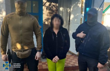 Сообщено о подозрении женщине из Херсона, которая сотрудничала с врагом, а затем скрывалась в Киевской области