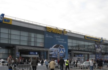 В "Борисполе" подняли цену на парковку до 480 грн за день