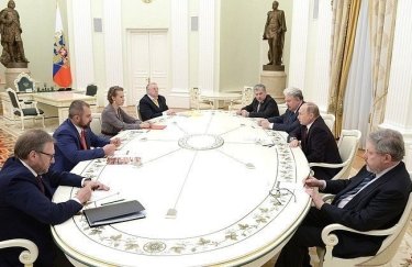 Встреча Путина с конкурентами на выборах. Собчак посадили возле Жириновского