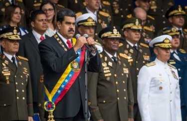 На президента Венесуэлы совершили покушение с помощью дронов