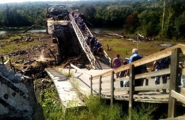 Украина завершила демонтаж фортификаций у моста в Станице Луганской