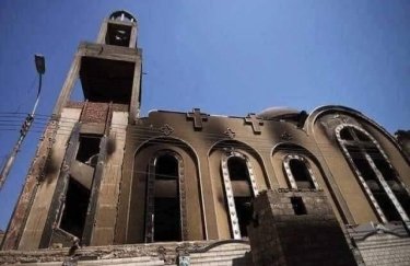 В Єгипті понад 40 людей загинули внаслідок пожежі у церкві