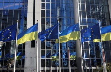 Официально: Еврокомиссия поддержала начало переговоров о вступлении Украины в ЕС