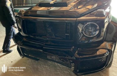 Сбивший человека Mercedes из кортежа Ярославского. Фото: ГБР