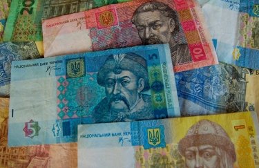 НБУ начал изымать ряд бумажных банкнот для замены монетами и купюрами нового образца