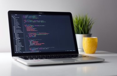 Экспорт IT-услуг в Украине упал на 16%. Фото: Clément Hélardot /Unsplash it экспорт