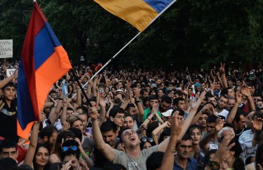 Правительство Армении временно возглавил первый вице-премьер