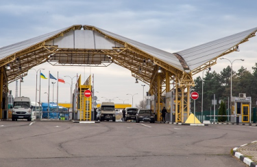 Українські аграрії планують заблокувати в'їзд польських вантажівок на територію України