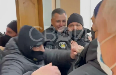 Глава Криворожского райсовета обвинил полицию в давлении в интересах бизнес-партнера нардепа Корявченкова (Юзика)