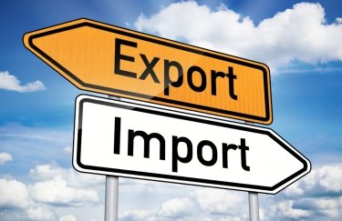 В октябре экспорт украинских товаров составил 3,8 млрд долларов, импорт составил 4,6 млрд долларов