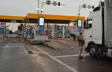 Блокада кордону з Польщею: у пункті пропуску "Ягодин-Дорогуськ" за ніч пропустили лише 8 вантажівок