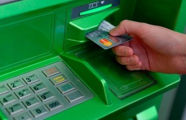 ПриватБанк начал выдавать кредиты через банкоматы